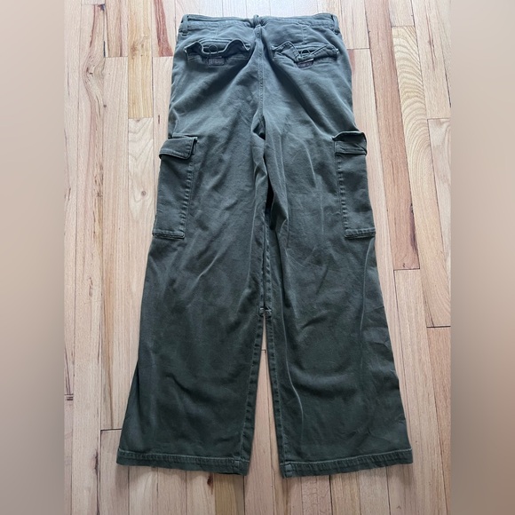 American Eagle Outfitters Olive Cargo Pants - Picture 3 of 3